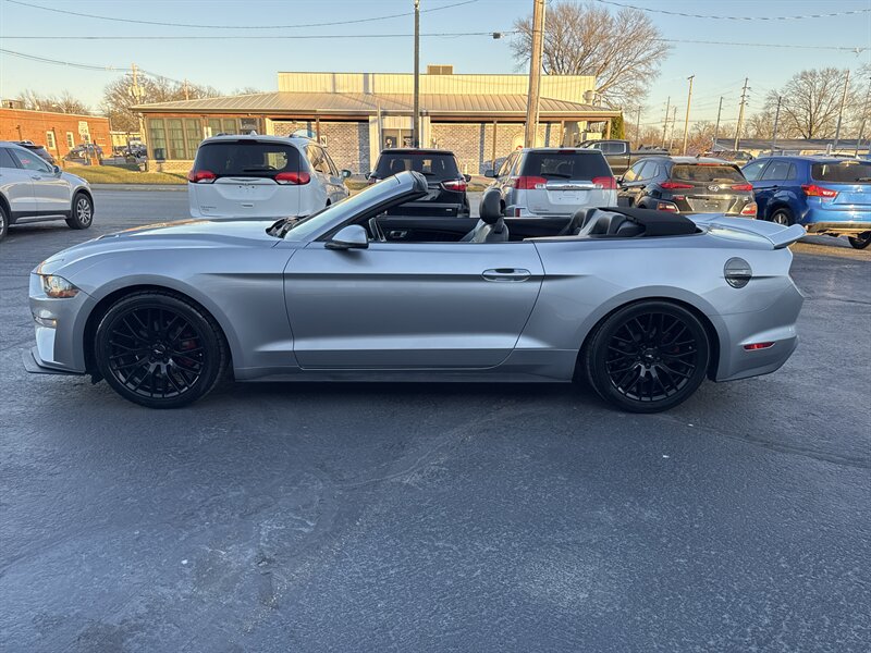 2020 Ford Mustang EcoBoost Premium - Photo 8 - Millstadt, IL 62260