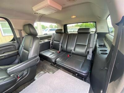 2011 Cadillac Escalade ESV Premium   - Photo 11 - Cahokia, IL 62206