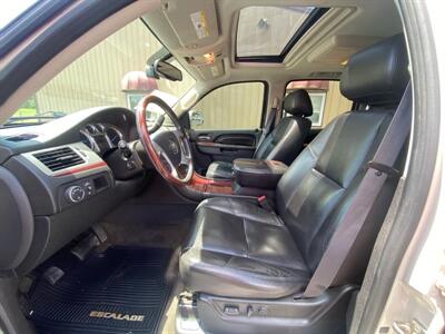 2011 Cadillac Escalade ESV Premium   - Photo 9 - Cahokia, IL 62206