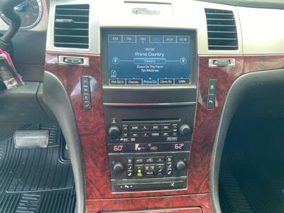 2011 Cadillac Escalade ESV Premium   - Photo 14 - Cahokia, IL 62206