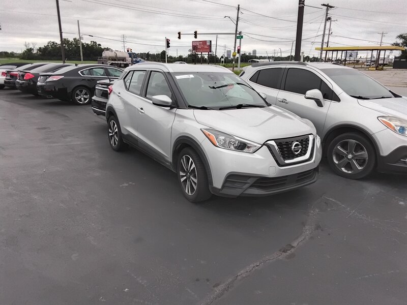 2020 Nissan Kicks SV   - Photo 1 - Cahokia, IL 62206
