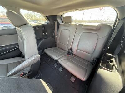 2015 Hyundai SANTA FE GLS   - Photo 11 - Cahokia, IL 62206