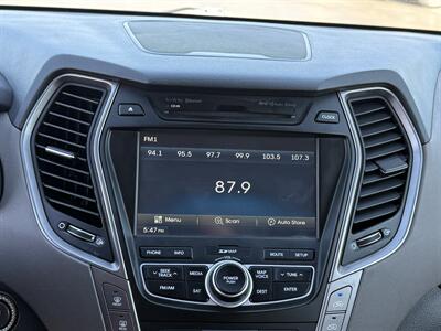 2015 Hyundai SANTA FE GLS   - Photo 14 - Cahokia, IL 62206