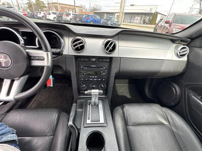 2007 Ford Mustang V6 Deluxe   - Photo 12 - Millstadt, IL 62260