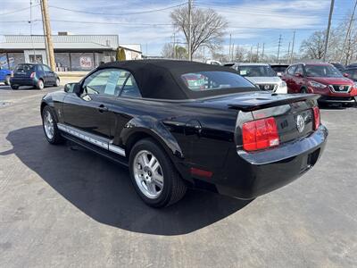 2007 Ford Mustang V6 Deluxe   - Photo 4 - Millstadt, IL 62260