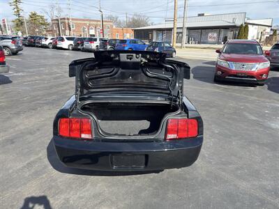 2007 Ford Mustang V6 Deluxe   - Photo 21 - Millstadt, IL 62260