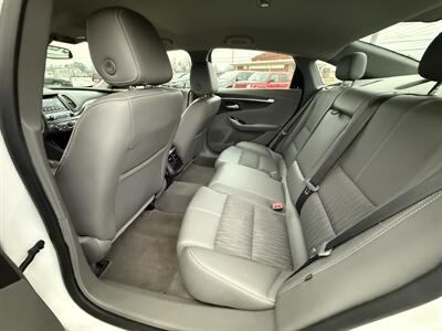 2018 Chevrolet Impala LT   - Photo 10 - Cahokia, IL 62206