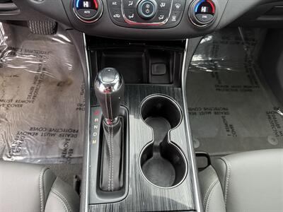 2018 Chevrolet Impala LT   - Photo 14 - Cahokia, IL 62206