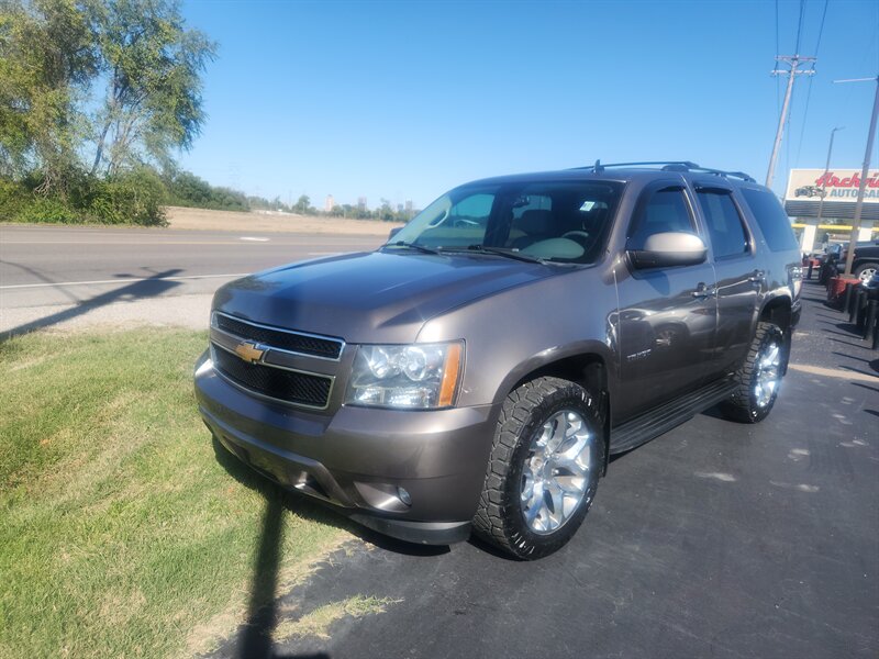 2013 Chevrolet Tahoe LT   - Photo 1 - Cahokia, IL 62206