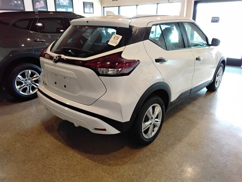2024 Nissan Kicks S - Photo 3 - Cahokia, IL 62206