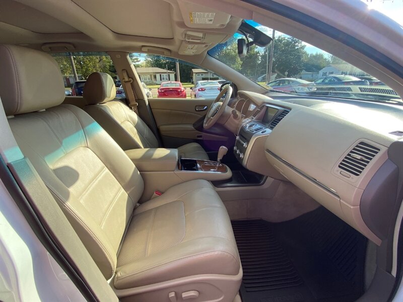 2014 Nissan Murano S - Photo 9 - Belleville, IL 62226