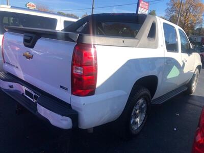 2007 Chevrolet Avalanche LT 1500   - Photo 7 - Belleville, IL 62226