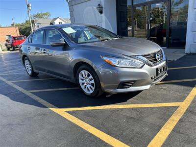 2018 Nissan Altima 2.5 S   - Photo 2 - Fairview Heights, IL 62208