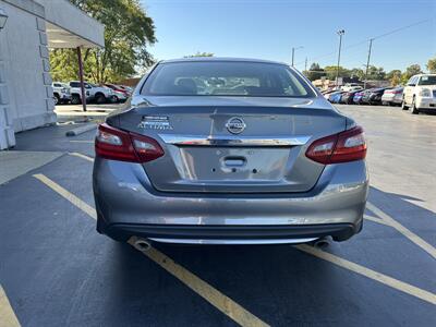 2018 Nissan Altima 2.5 S   - Photo 7 - Fairview Heights, IL 62208