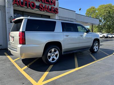 2015 Chevrolet Suburban LT   - Photo 4 - Fairview Heights, IL 62208