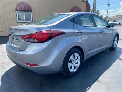 2016 Hyundai ELANTRA SE   - Photo 7 - Cahokia, IL 62206