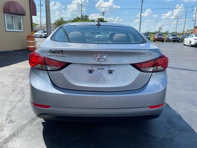 2016 Hyundai ELANTRA SE   - Photo 8 - Cahokia, IL 62206