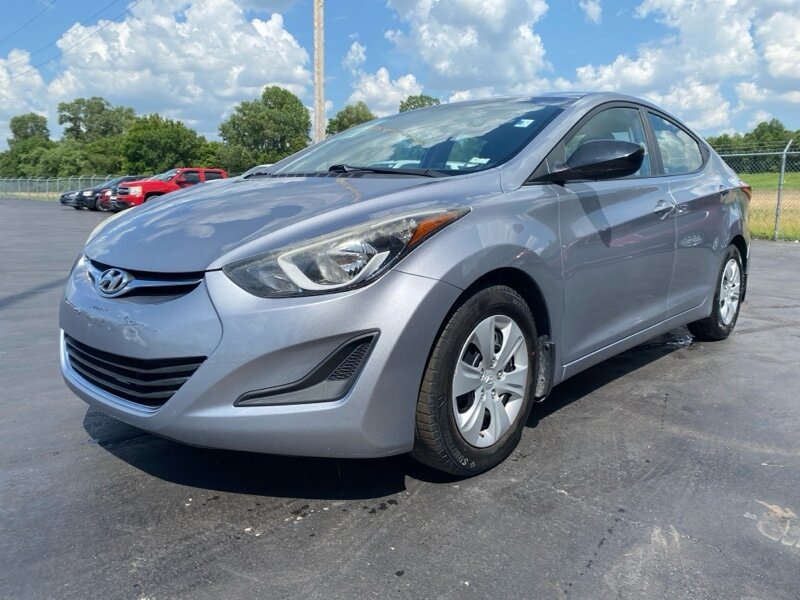 2016 Hyundai ELANTRA SE - Photo 1 - Cahokia, IL 62206