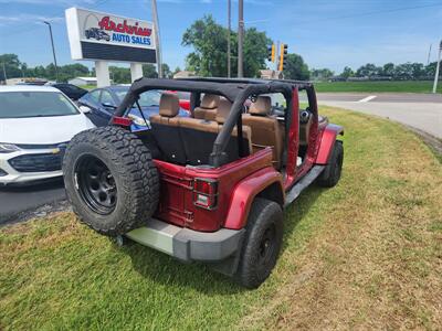 2012 Jeep Wrangler Unlimited Sahara   - Photo 4 - Cahokia, IL 62206