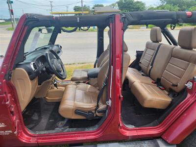 2012 Jeep Wrangler Unlimited Sahara   - Photo 5 - Cahokia, IL 62206