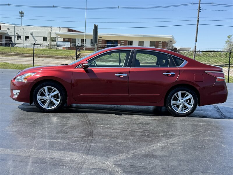 2013 Nissan Altima 2.5 - Photo 2 - Cahokia, IL 62206