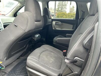 2011 Chevrolet Traverse LTZ   - Photo 9 - Fairview Heights, IL 62208