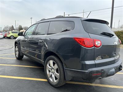 2011 Chevrolet Traverse LTZ   - Photo 5 - Fairview Heights, IL 62208
