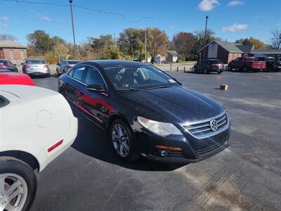 2009 Volkswagen CC Luxury   - Photo 2 - Cahokia, IL 62206