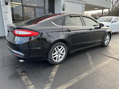 2015 Ford Fusion SE   - Photo 4 - Fairview Heights, IL 62208