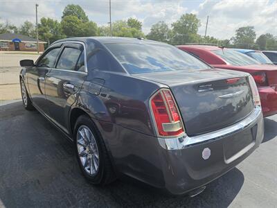 2013 Chrysler 300C   - Photo 5 - Belleville, IL 62223