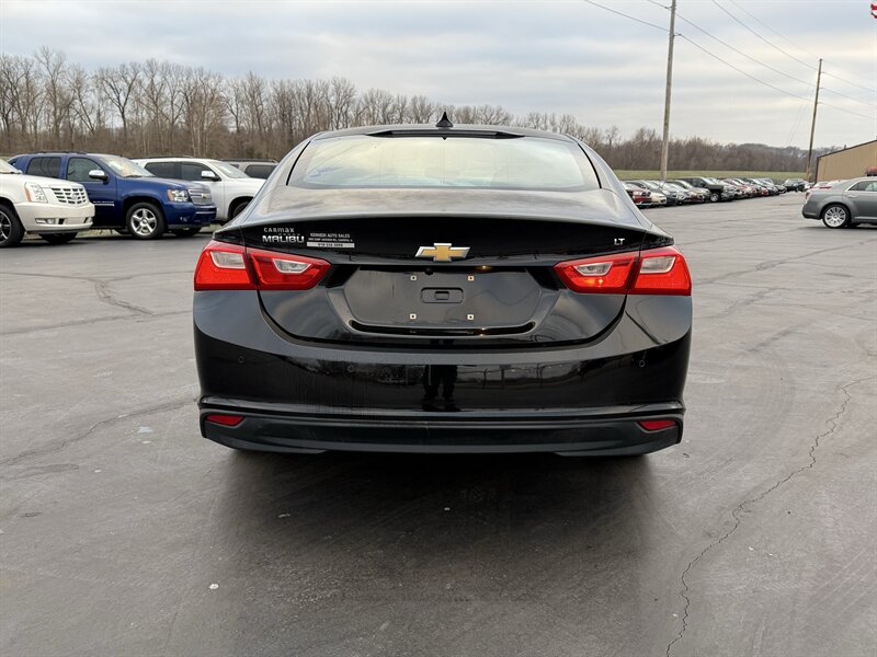2016 Chevrolet Malibu LT - Photo 4 - Cahokia, IL 62206