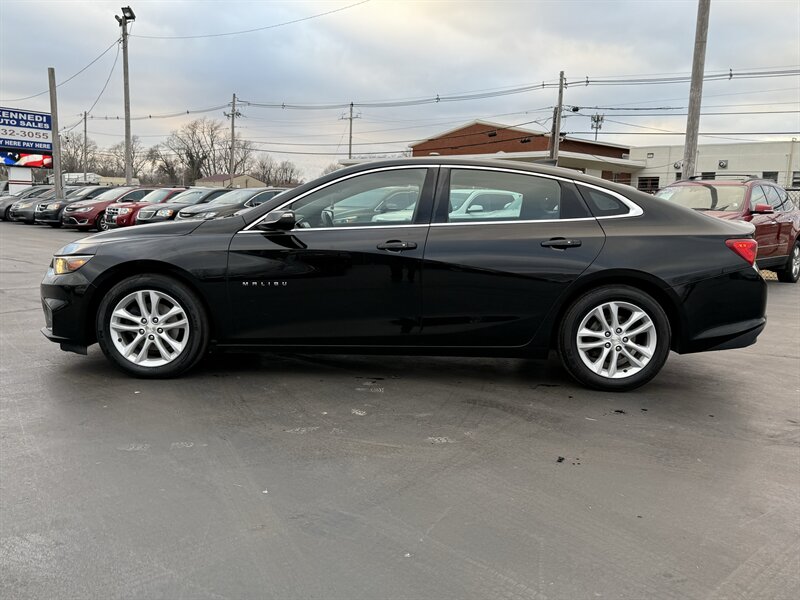 2016 Chevrolet Malibu LT - Photo 2 - Cahokia, IL 62206