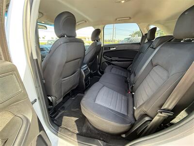 2018 Ford Edge SE - Photo 10 - Cahokia, IL 62206