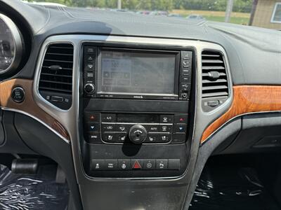 2011 Jeep Grand Cherokee Overland   - Photo 12 - Cahokia, IL 62206