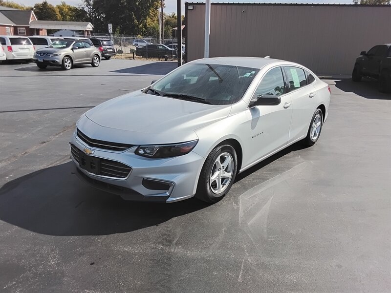 2018 Chevrolet Malibu LS   - Photo 1 - Cahokia, IL 62206