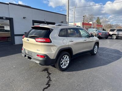 2015 Jeep Cherokee Latitude   - Photo 4 - Millstadt, IL 62260