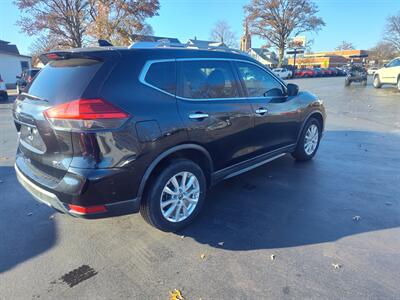 2017 Nissan Rogue S   - Photo 5 - Freeburg, IL 62243