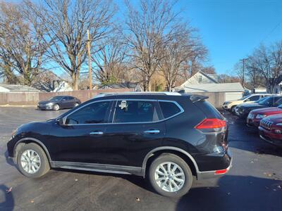 2017 Nissan Rogue S   - Photo 3 - Freeburg, IL 62243