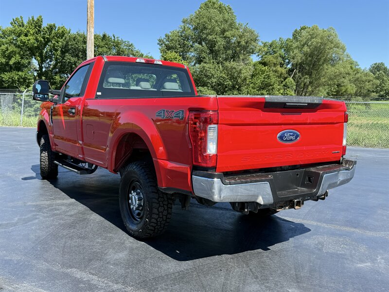 2017 Ford F-250 Super Duty XL - Photo 6 - Cahokia, IL 62206