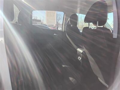 2017 Chevrolet Colorado LT   - Photo 10 - Cahokia, IL 62206