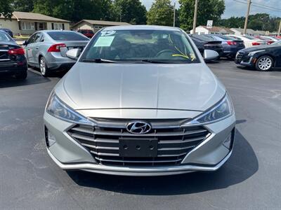 2019 Hyundai ELANTRA SEL   - Photo 1 - Belleville, IL 62226