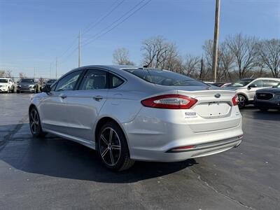 2015 Ford Fusion SE - Photo 6 - Cahokia, IL 62206