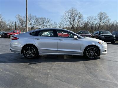 2015 Ford Fusion SE - Photo 5 - Cahokia, IL 62206