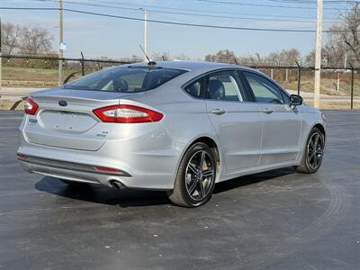 2015 Ford Fusion SE - Photo 8 - Cahokia, IL 62206