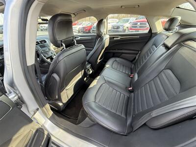 2015 Ford Fusion SE - Photo 9 - Cahokia, IL 62206