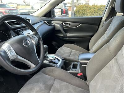 2016 Nissan Rogue S - Photo 8 - Fairview Heights, IL 62208