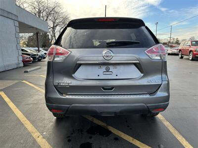 2016 Nissan Rogue S - Photo 7 - Fairview Heights, IL 62208