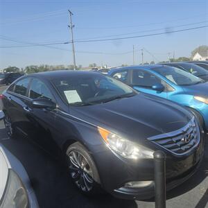 2012 Hyundai SONATA SE   - Photo 1 - Belleville, IL 62223