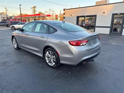 2016 Chrysler 200 Series S   - Photo 6 - Millstadt, IL 62260