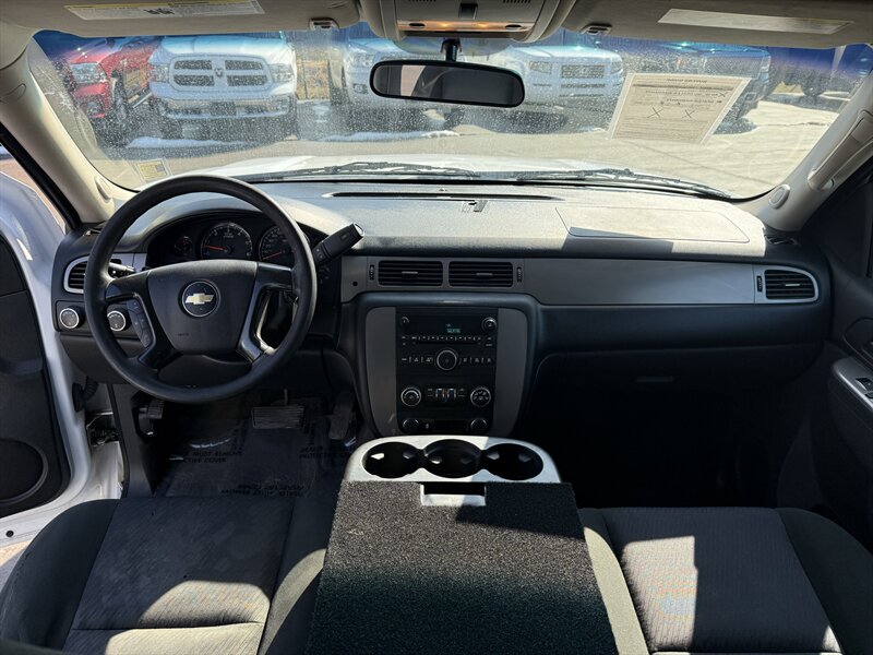 2013 Chevrolet Tahoe Special Service - Photo 11 - Cahokia, IL 62206